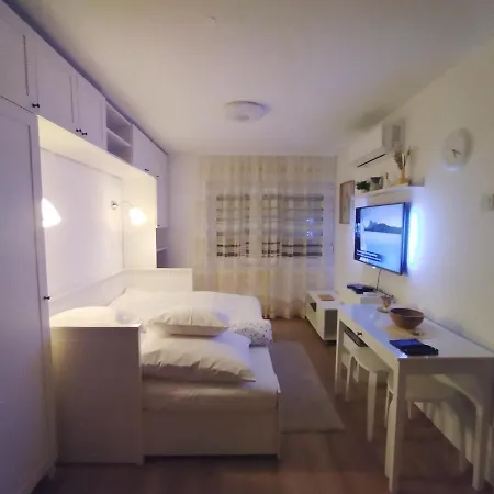 Fenix Studio Apartment, Zagreb Exterior photo