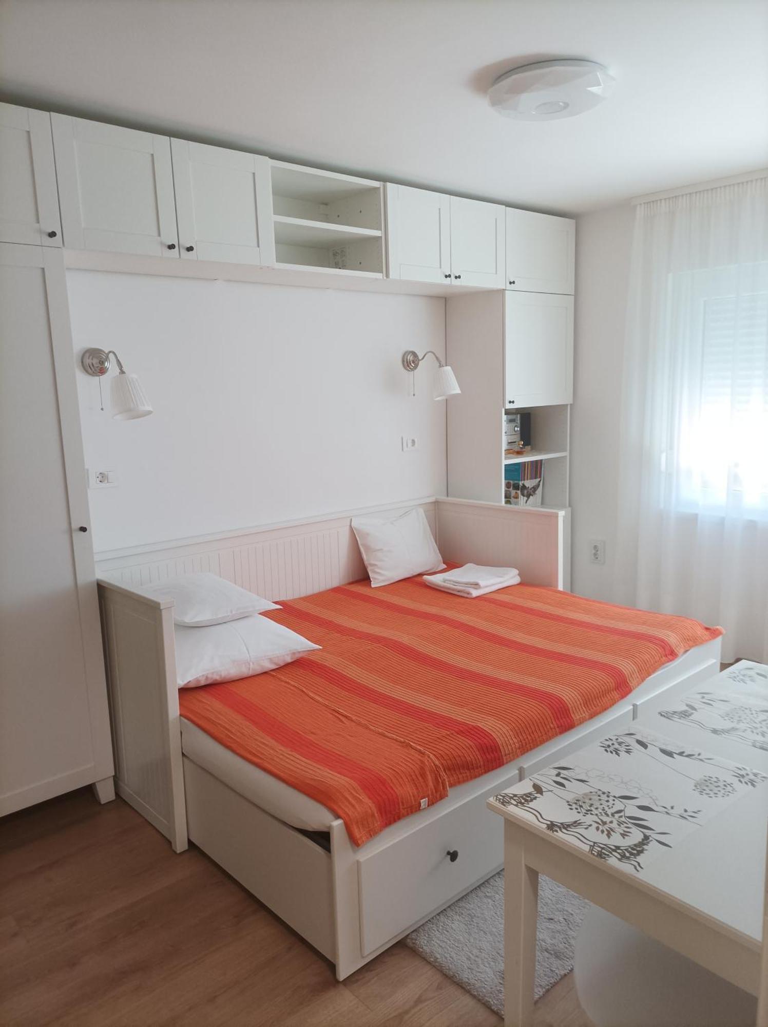 Lägenhet Fenix Apartment,